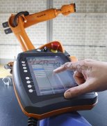 KUKA機器人C4示教器閃屏維修具體