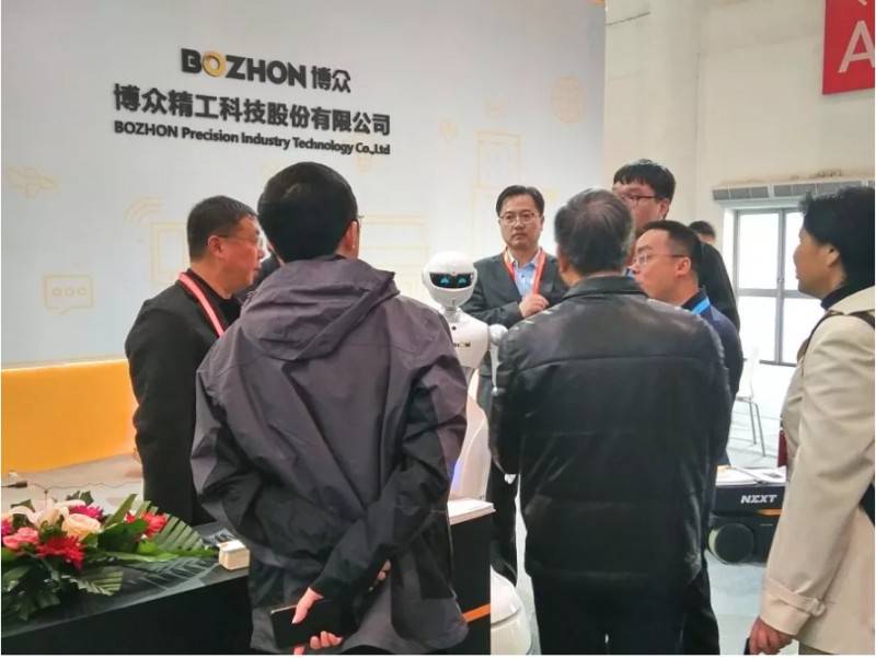 第二屆中國工業設計展覽會在武漢舉行 博眾亮相“海陸空”聚會