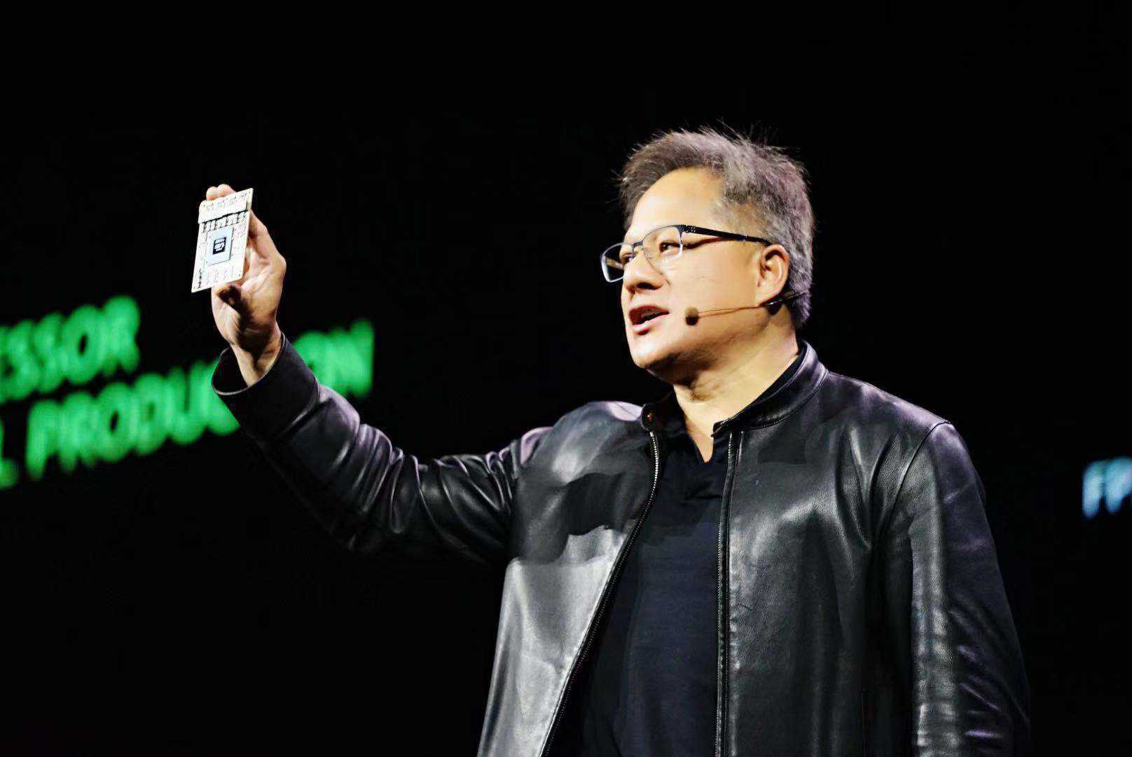 掌握了自動(dòng)駕駛,服務(wù)機(jī)器人的落地還遠(yuǎn)嗎?