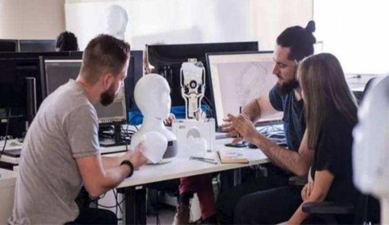 世界首個職場機器人,將替代公司面試官,拒絕“有色眼鏡”