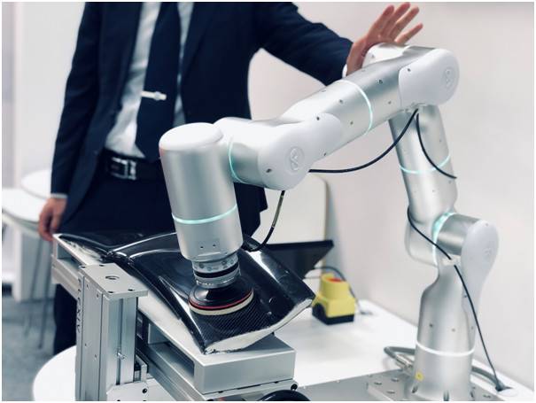 Flexiv發布首個自適應機械臂 帶來第三代機器人技術 Flexiv發布首個自適應機械臂 帶來第三代機器人技術